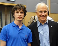 Павел с Нобелевским лауреатом по физике Дэвидом ГРОССОМ