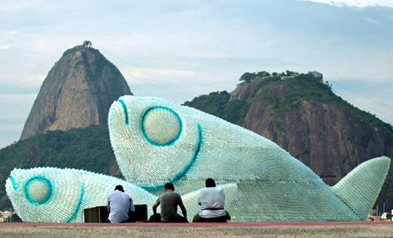 Скульптура из пластиковых бутылок, Бразилия